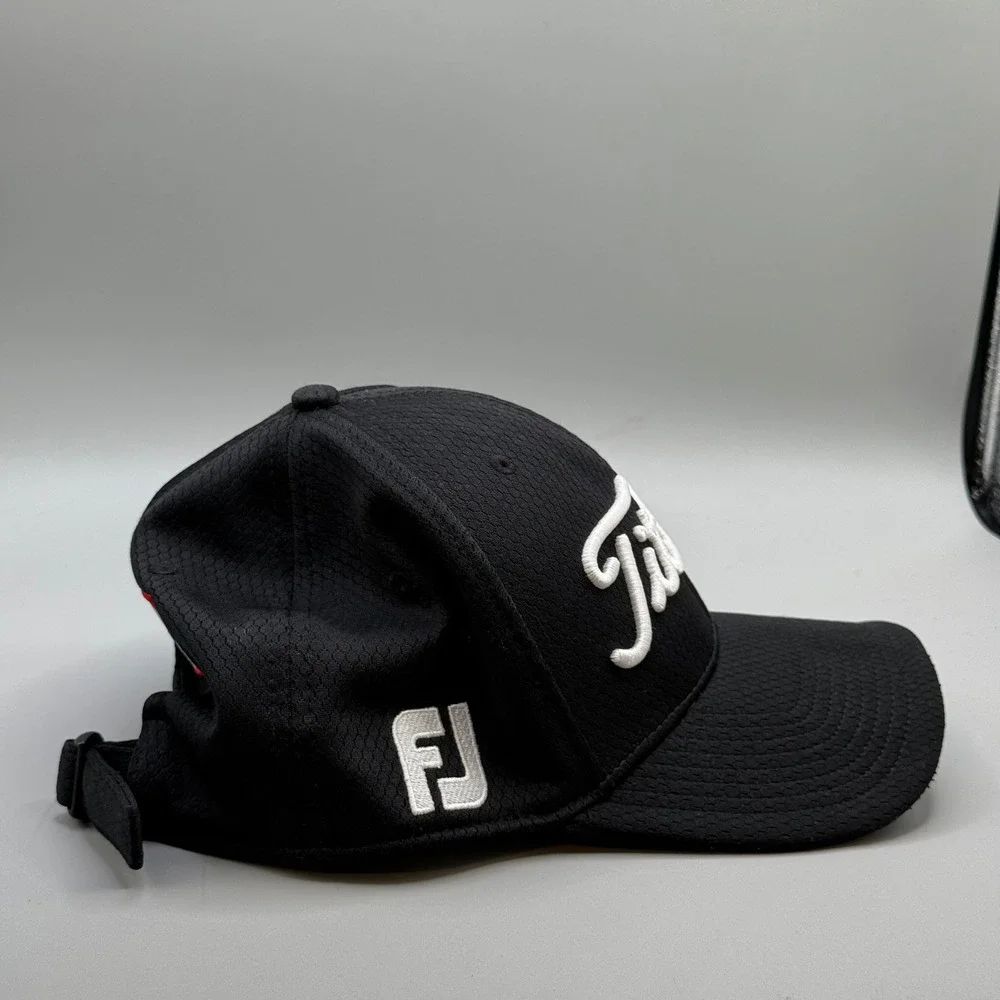 Titleist Golf Hat Mens Black Adjustable Strapback Pro V1 FJ Performance Cap